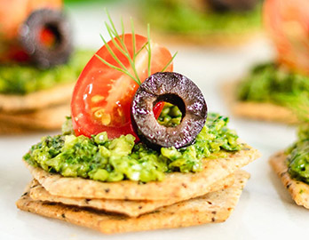 Pesto, Tomato & Black Olive Cracker Bites