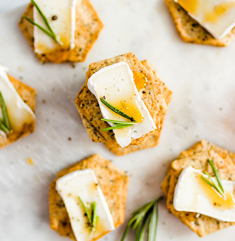 Brie, Honey and Rosemary Cracker Bites made with Garlic & Herb Sprouted Seed Crackers Recipe
